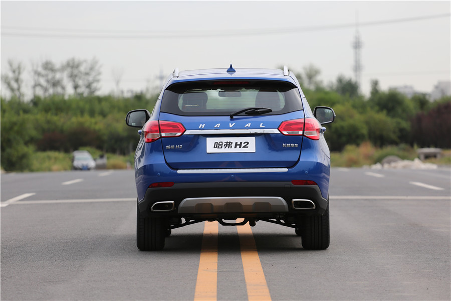 哈弗h22015款自动豪华驾驶感受,哈弗h2手动风尚型