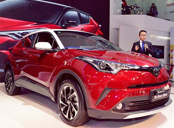 丰田2018新款小型suv奕泽,一汽丰田2021款奕泽奕享版落地价