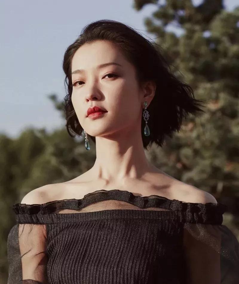 大脸显脸小发型女2020流行发型,换脸看看你适合什么发型