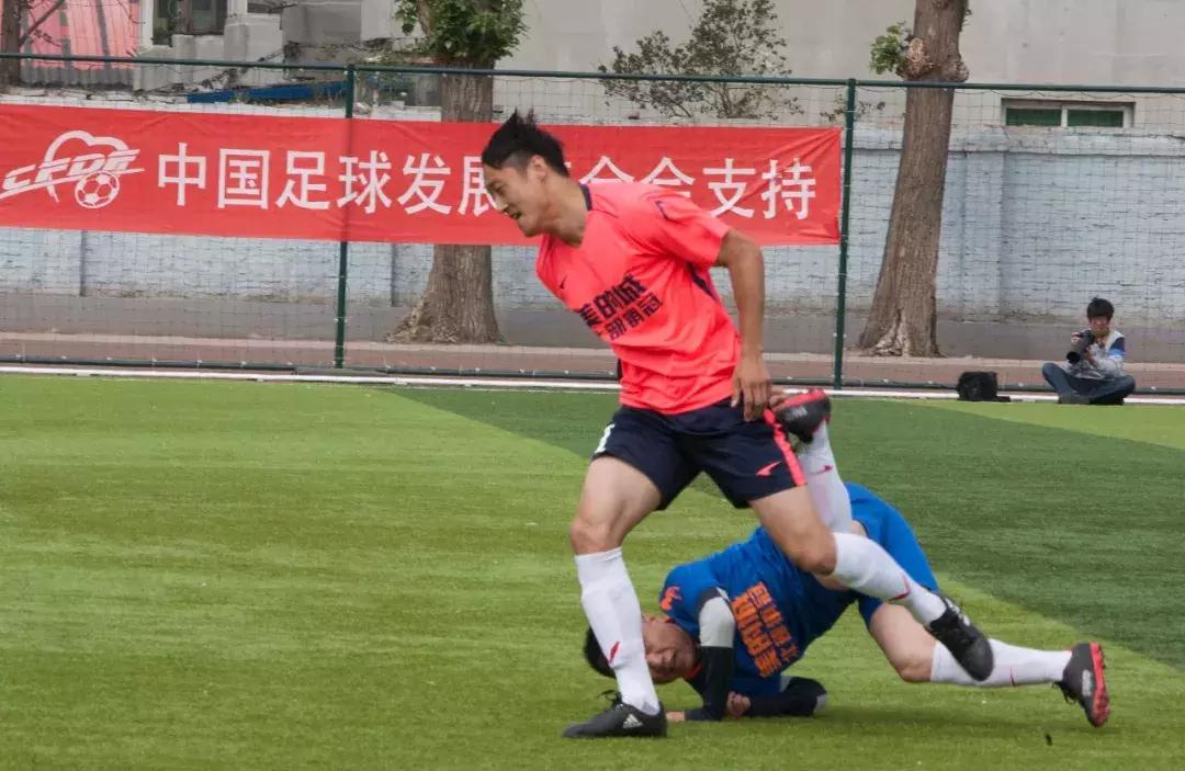 足球比赛第六届中国职工足球联赛,中国职工足球联赛开赛时间