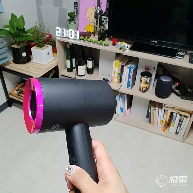 出售假冒戴森吹风机,山寨吹风机