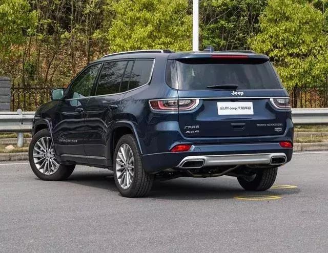 梁洪的私人订制丨用全知全能的Jeep指挥官，载一程惊喜与浪漫