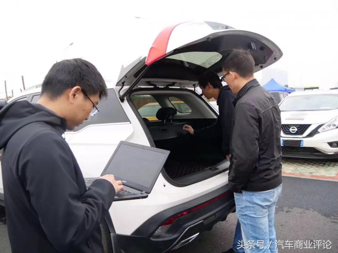 一场耗时11天的庖丁解车，谁在裸泳？谁死谁活？