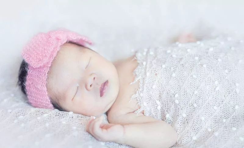 0岁婴儿需要注意什么,0岁宝宝劲大正常吗