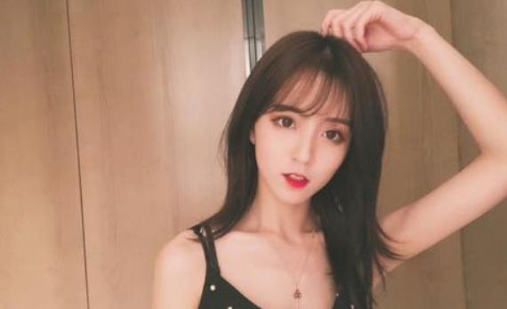 莉哥15分钟视频的真实情况，粉丝评论指出细节，网友：耐人寻味呀