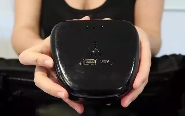 外国人发明悬浮背包的视频,美国人发明的一个小玩意