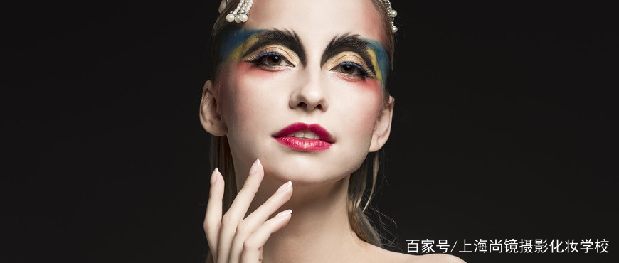 化妆学校哪里比较靠谱包就业,有几家化妆培训学校