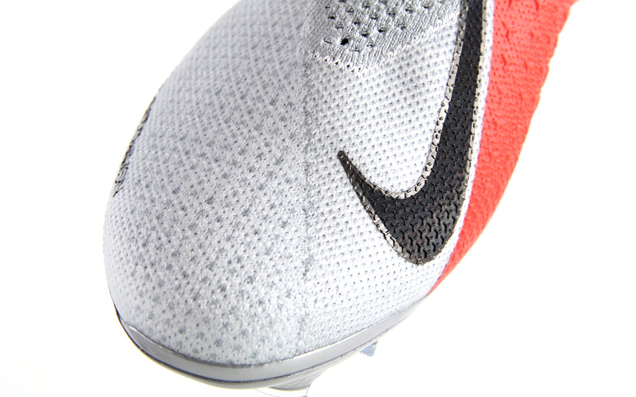 耐克暗煞phantomvsn2t,中场大师的球鞋