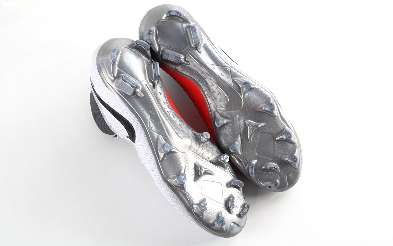 耐克暗煞phantomvsn2t,中场大师的球鞋