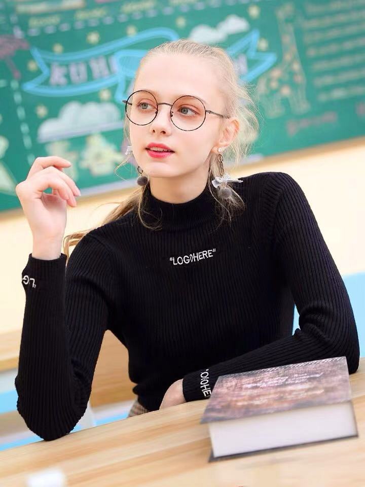 独特别致打底衫单穿,v领打底衫款款洋气时髦长袖春款