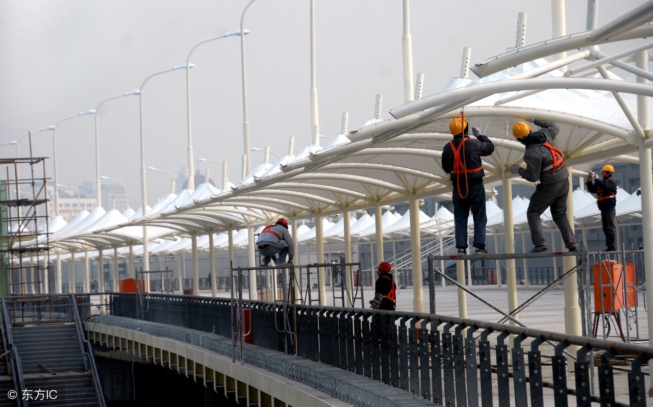 手机刷公交车怎么刷还可以换乘,刷公交乘车码要多少钱