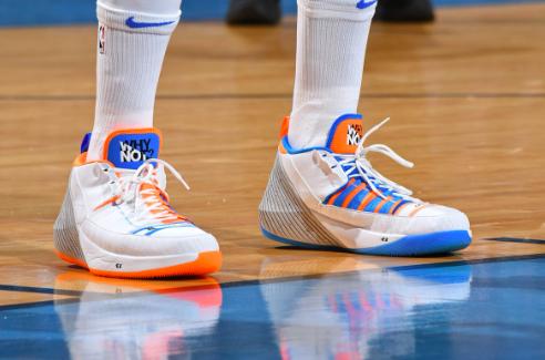 今日球场战靴鉴赏：威少荣登今日鞋头