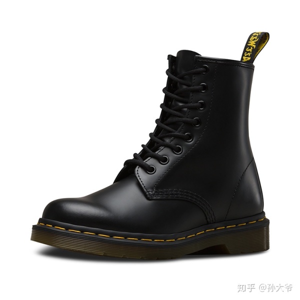 每个人都有一双马丁靴,一双有质感的马丁靴