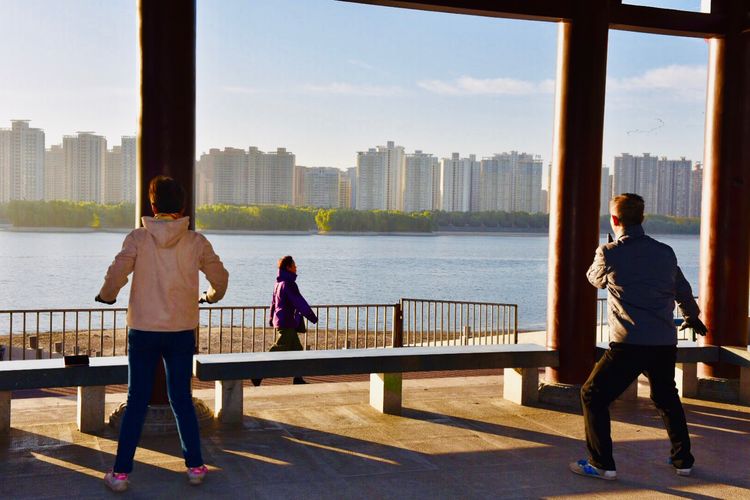 秋到上阳宫，黄叶蓝天高宫阙，皇帝都赞的美景，免费你都没去看？