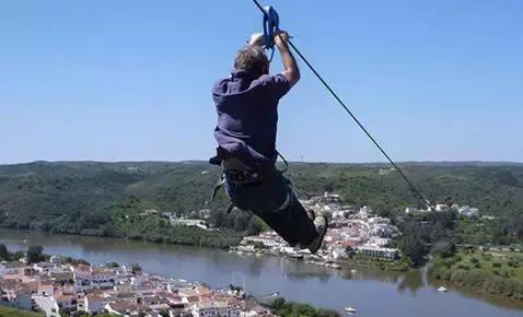 中国和老挝最奇葩的国界线,世界上最奇葩最贵的国界线