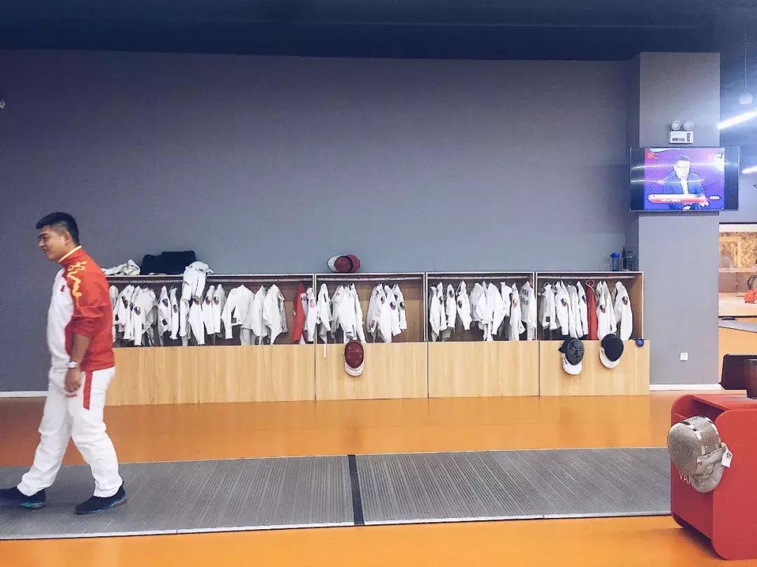 一线测评｜梦想孩子能够仗“剑”走天涯万国体育击剑运动实测