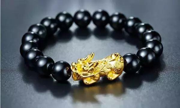 黄金貔貅正确戴法,女士黄金貔貅手链戴法讲究