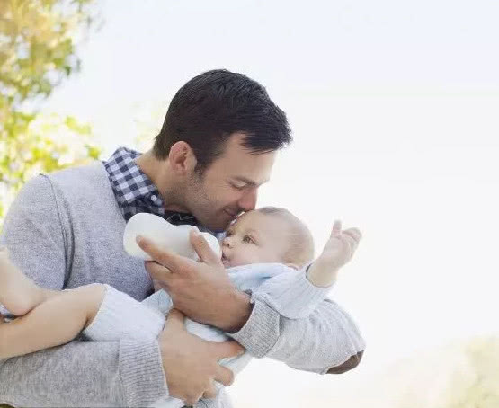 首批通过98个新国标的奶粉,通过国家奶粉新政的398款奶粉名单