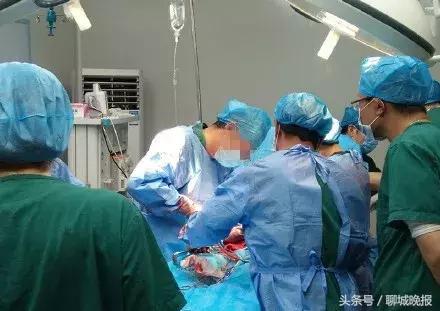 女子33岁怀孕后续,35岁的女子怀孕31周竟是三胞胎