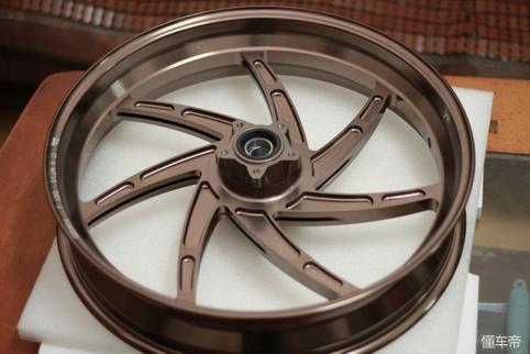 小黄蜂改装大灯,小黄蜂改短尾