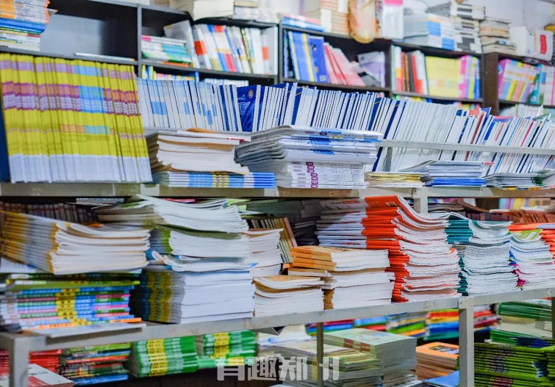 春雨落在叶子上,春雨落在树叶上的详细描写