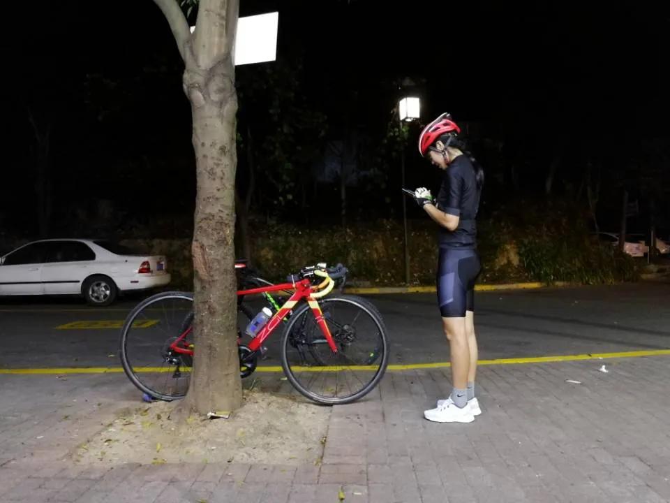 花了7000买公路车,平时上下班通勤3000的自行车