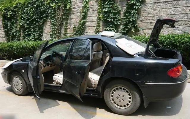 汽车暴晒后正确操作,汽车暴晒后开车门