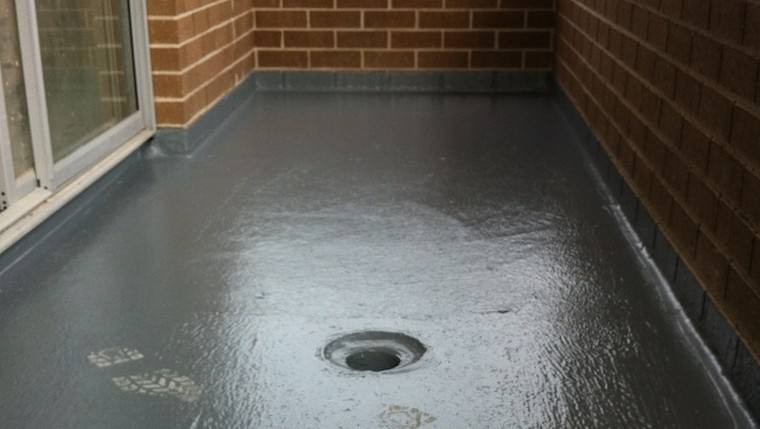 家里装修被楼上漏水泡了怎么补救,刚装修的房子漏水怎么检查哪里漏