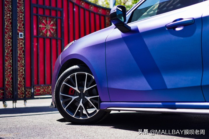 哑光钻石紫魅蓝色领克03+是不是很香