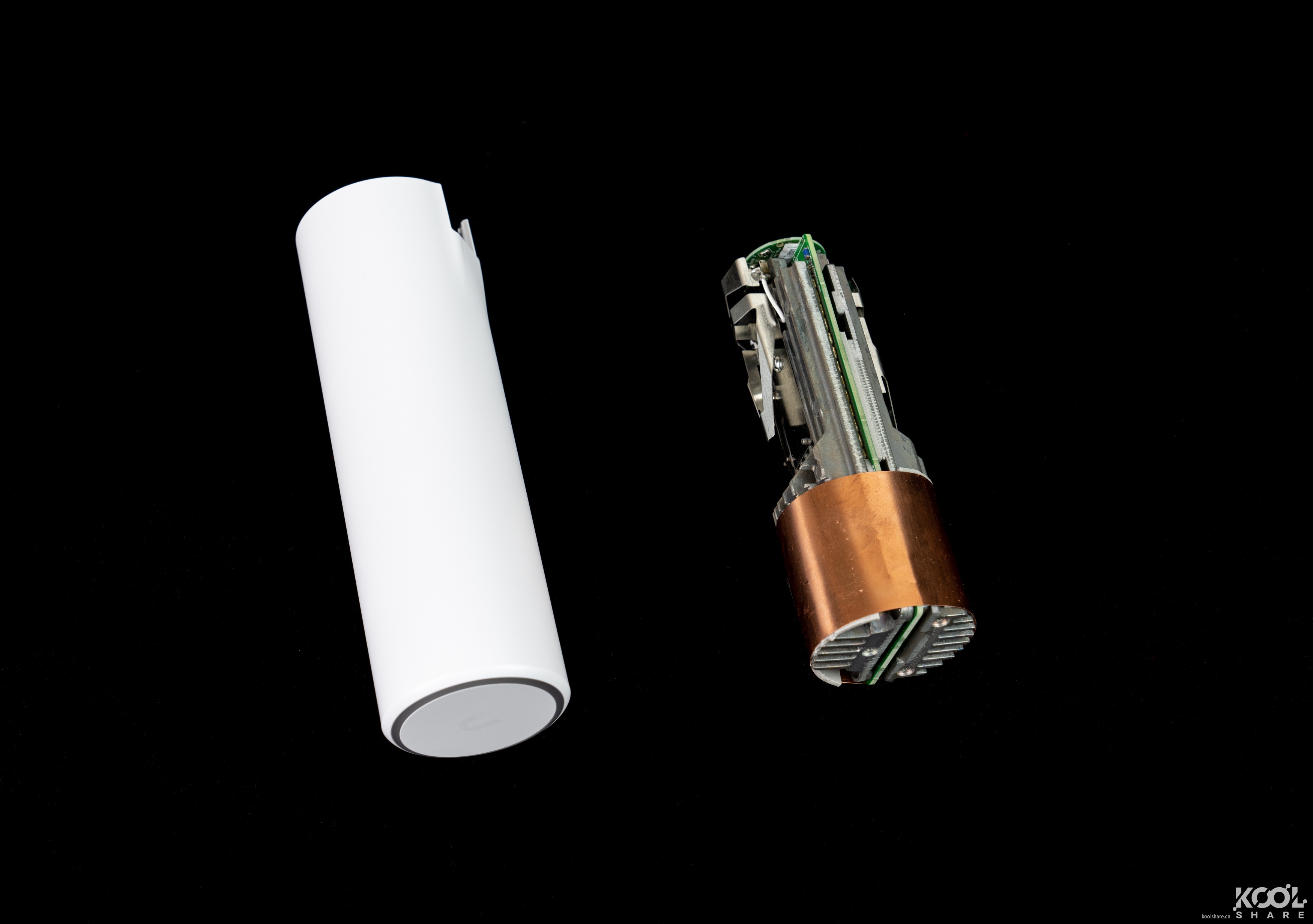 一台小巧精致的AP，UBNTUniFiAPFlexHD开箱拆解评测