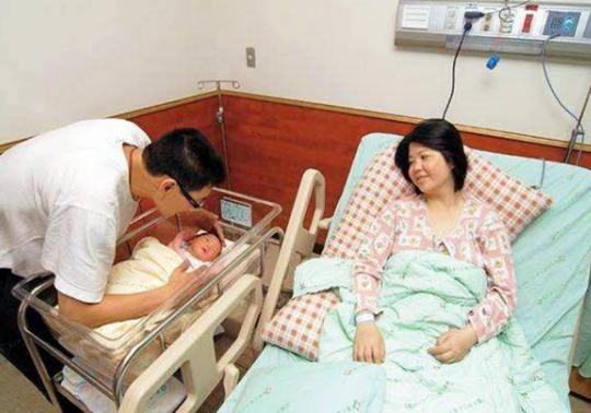 “老公有人说我是小牛奶？”产妇没听懂医生的暗语，闹出了大笑话