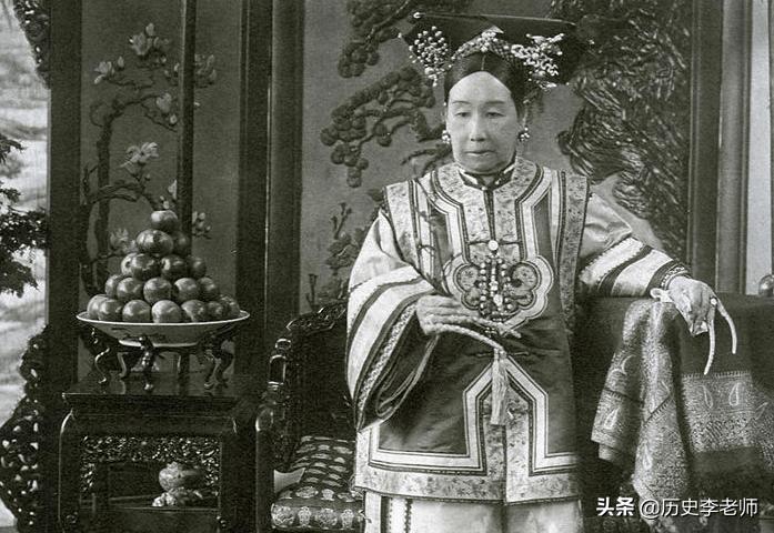 晚清名臣左宗棠为何晚景凄凉,左宗棠去世慈禧为何落泪