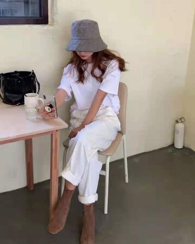 t恤穿起来不好看,穿t恤的5种穿搭技巧