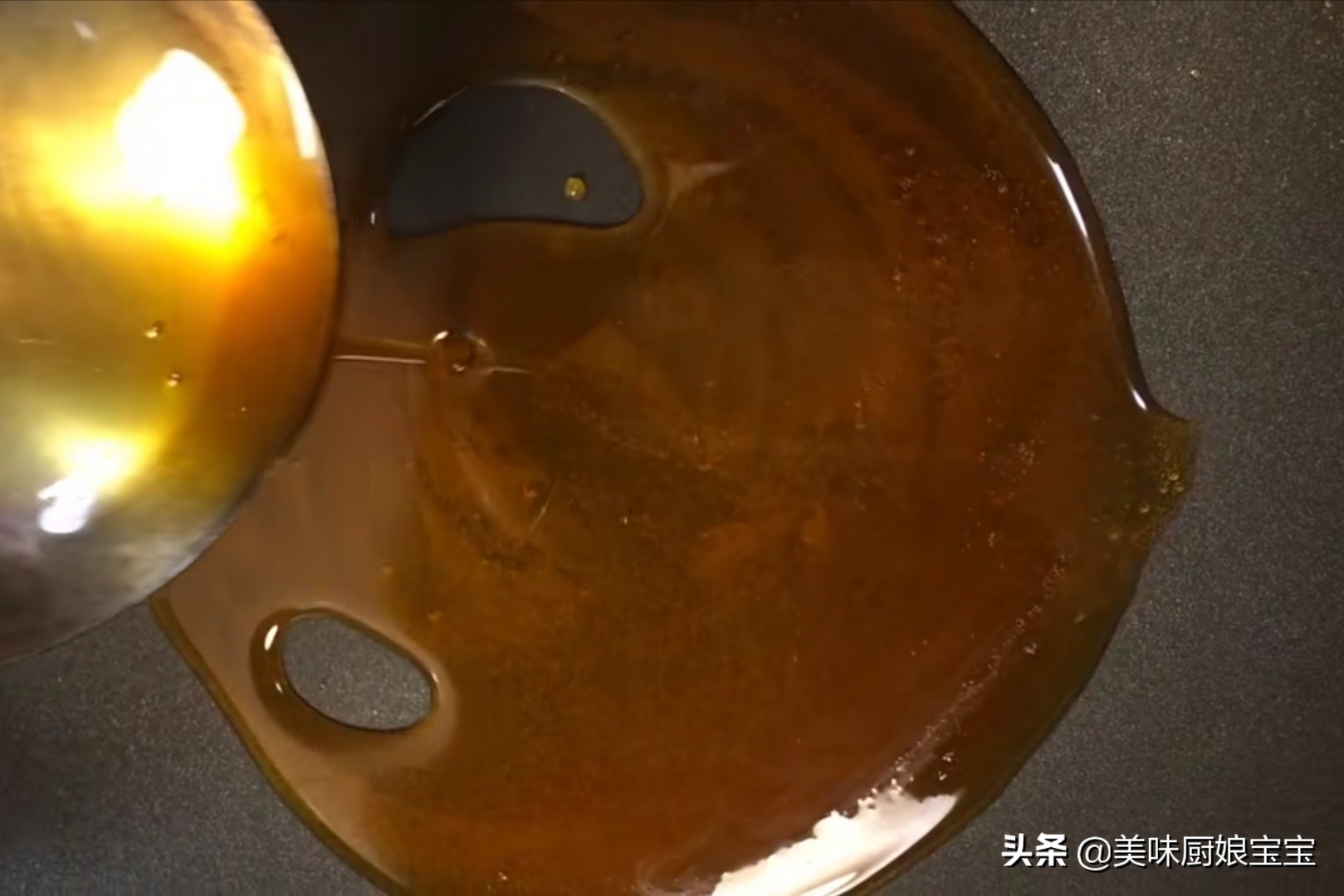 熬糖的时候加什么水,拔丝地瓜熬糖最正确的方法