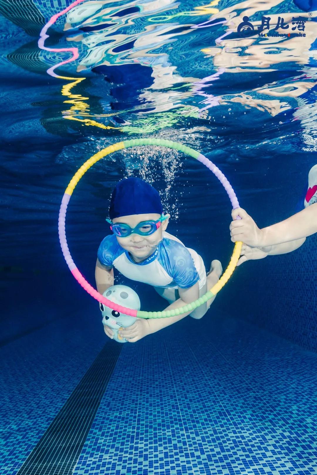 婴儿游泳家长常见问题及解答话术,育儿专家说婴儿游泳