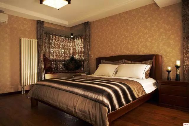 小卧室选什么样的双人床,卧室选1.5米床还是1.8米床