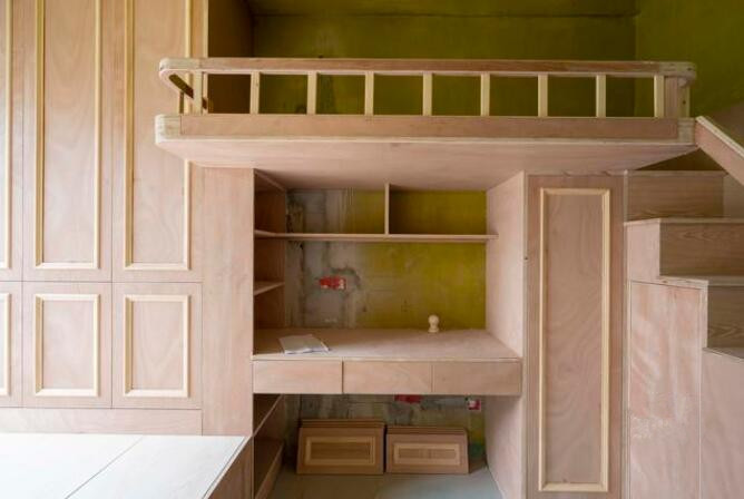 花8千块叫木工做上下床,还是第一次见这种床,连衣柜书桌都有了