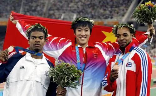 回顾2001北京申奥成功,2008年北京申奥成功的新闻点评