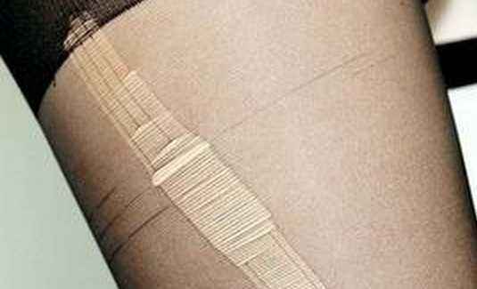 *袜丝**品种也不少，踩脚的还是连体的？分情况买能选到合心意的