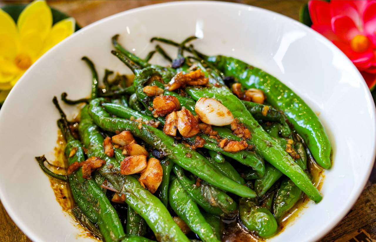 湖南农村小伙卖辣椒,80后小伙收购10吨蔬菜