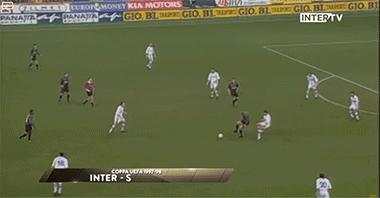 颠覆时期的罗纳尔多10大进球,唯一的球王罗纳尔多