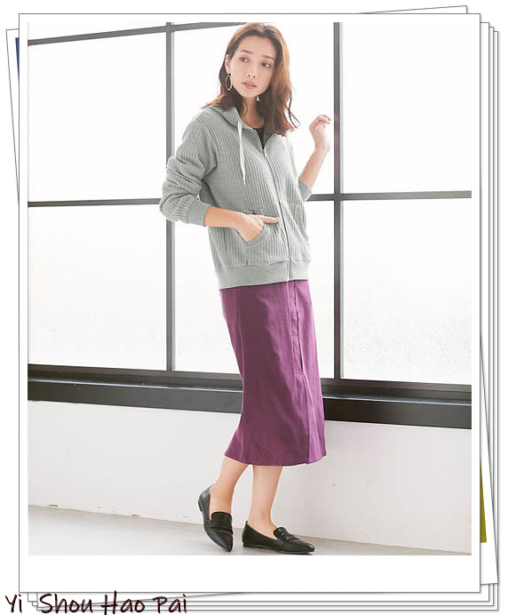 thombrowne灰色卫衣5码上身效果,春季灰色卫衣怎么搭配才好看