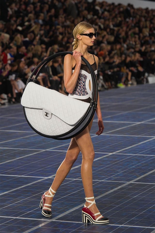 老佛爷卡尔拉格斐亲自掌舵的香奈儿包怎么买？史上最知名包款整理