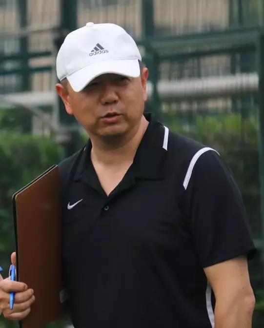 悦动青少年训练营,悦动篮球冬令营