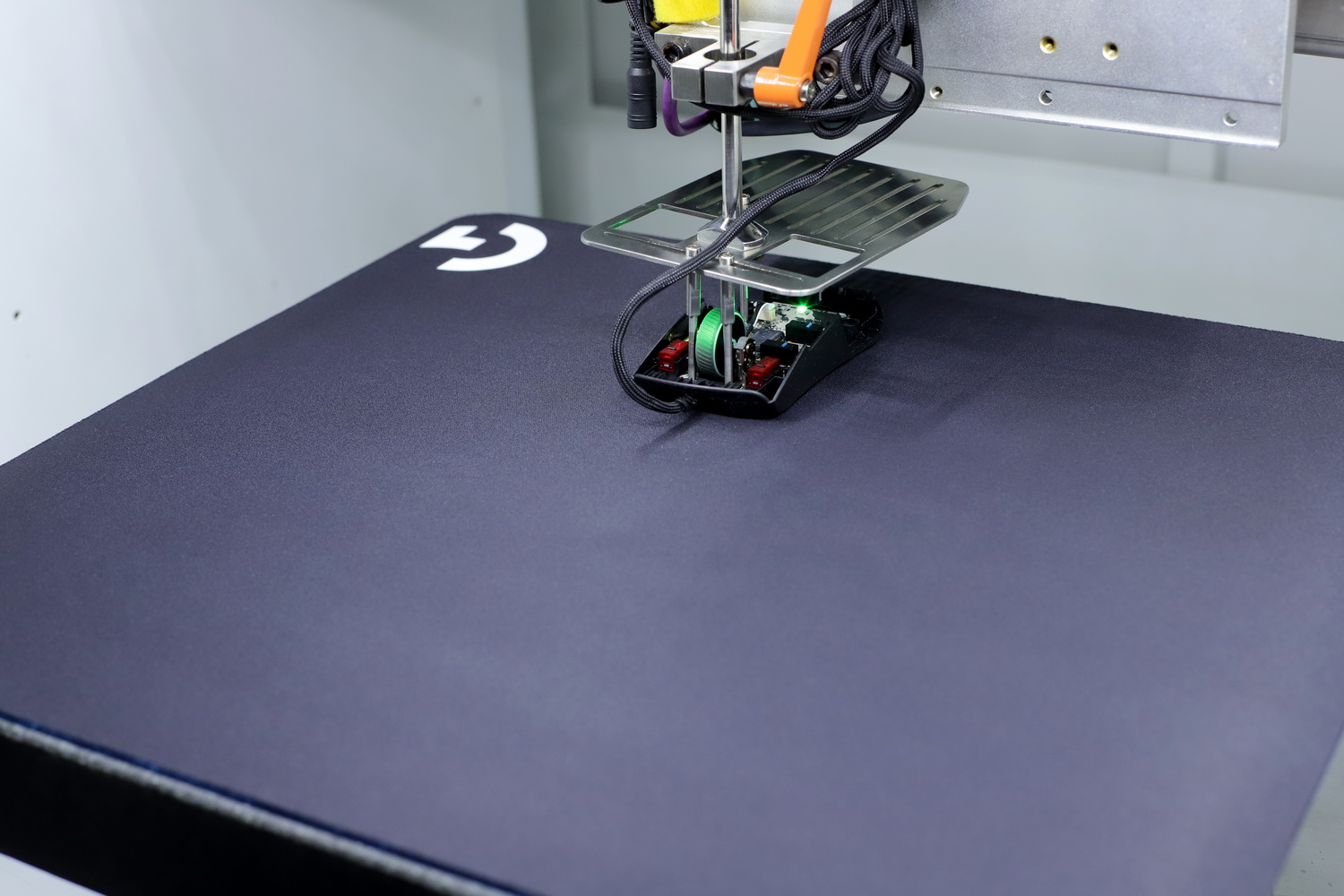 rog月刃搭配什么鼠标垫,多少尺寸的rog鼠标垫最适合打游戏