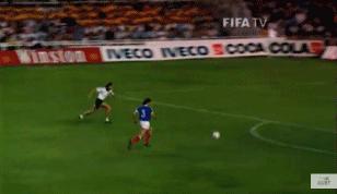 足坛十大凶狠犯规集锦,足坛十大恶意犯规集锦