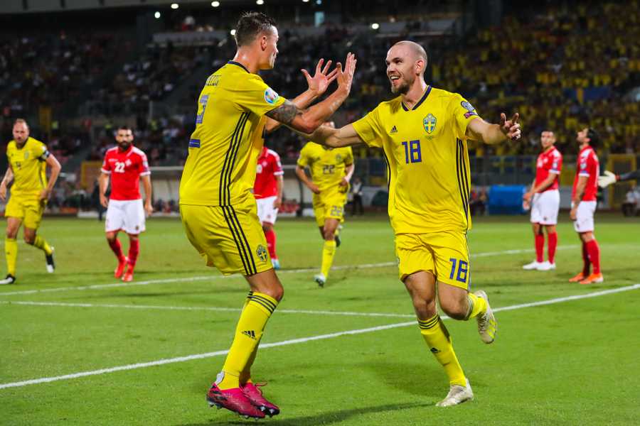 足球人物中超,中超励志哥张弛