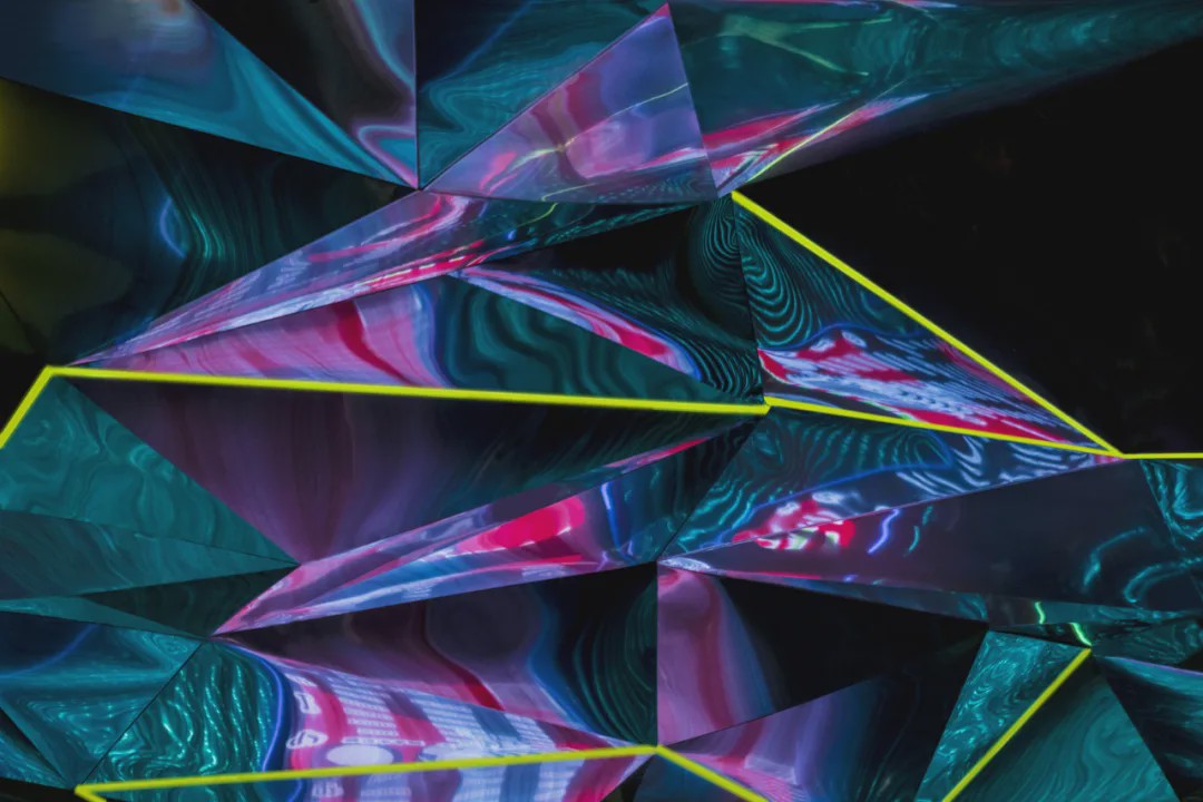 眉间有银河眼中有星辰什么意思,眉间是银河眼中有星辰什么意思