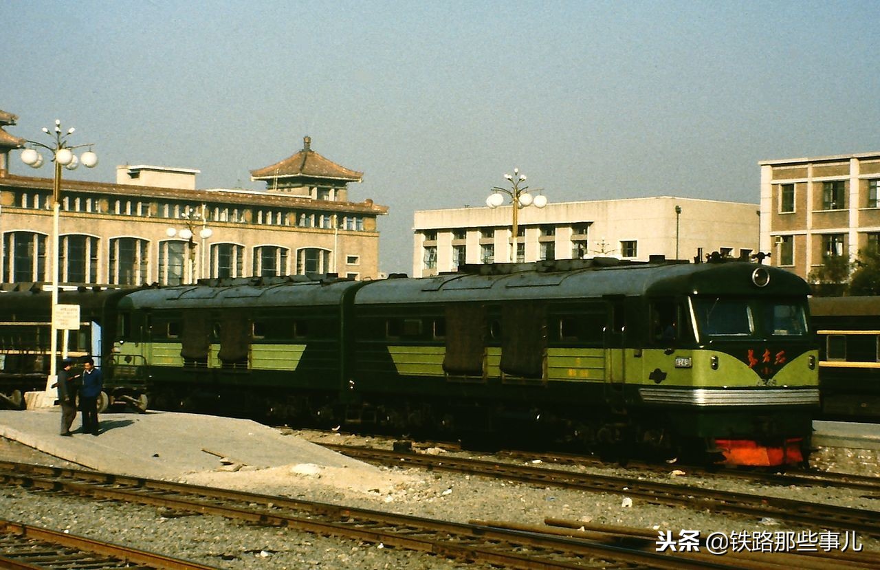 东方红内燃机车历史介绍,东方红1型内燃机车投入使用