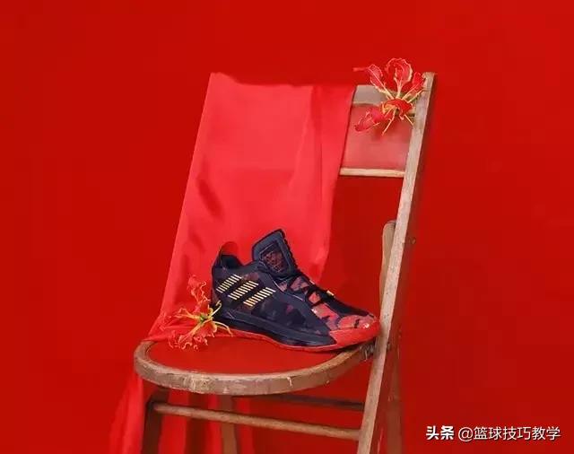 库里7库里上脚配色,库里7穿捍卫主场配色球鞋